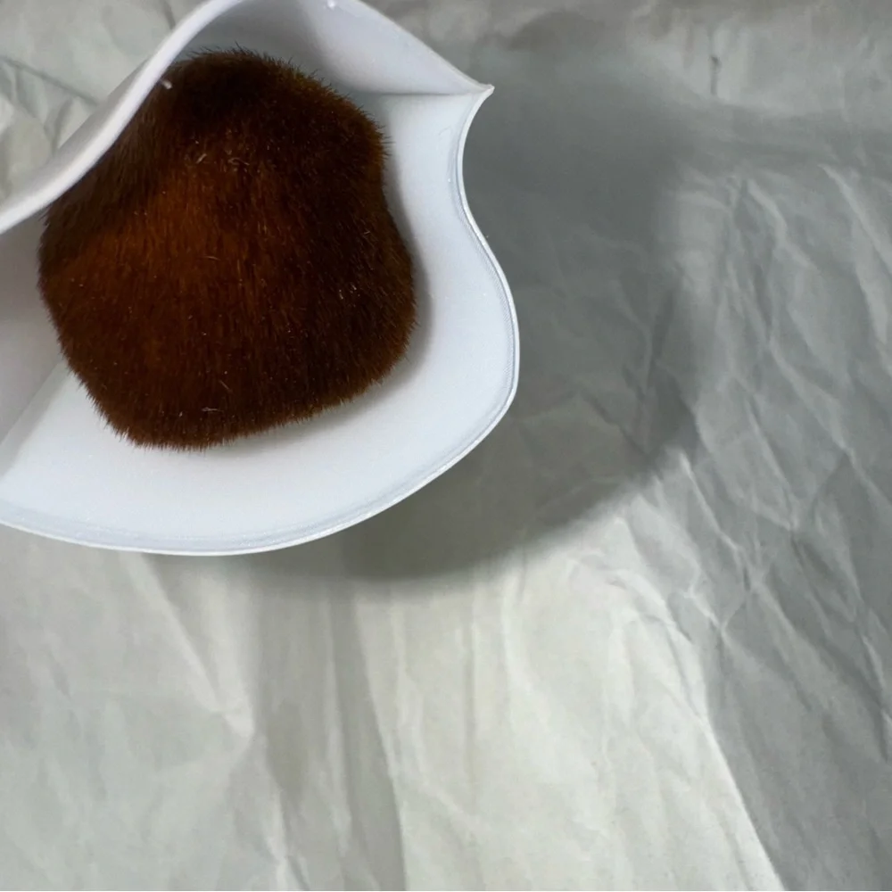 La Mer foundation brush Authentic
